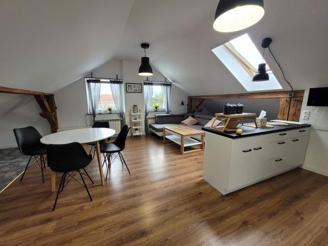 Mieszkanie 2-pokojowe Dzierżoniów, ul. 11 Listopada. Zdjęcie 1