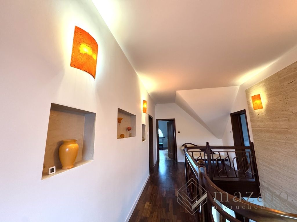 dom wolnostojący, 9 pokoi Zielonka. Zdjęcie 18