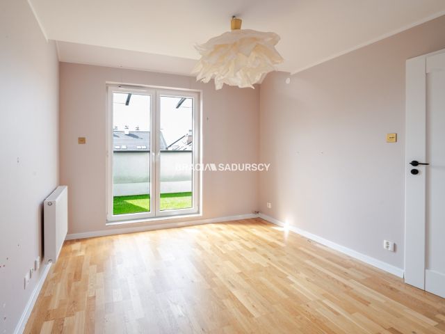 Mieszkanie 4-pokojowe Wieliczka, ul. Jasna. Zdjęcie 1