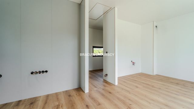 dom wolnostojący, 2 pokoje Kraków, os. Kazimierzowskie. Zdjęcie 11