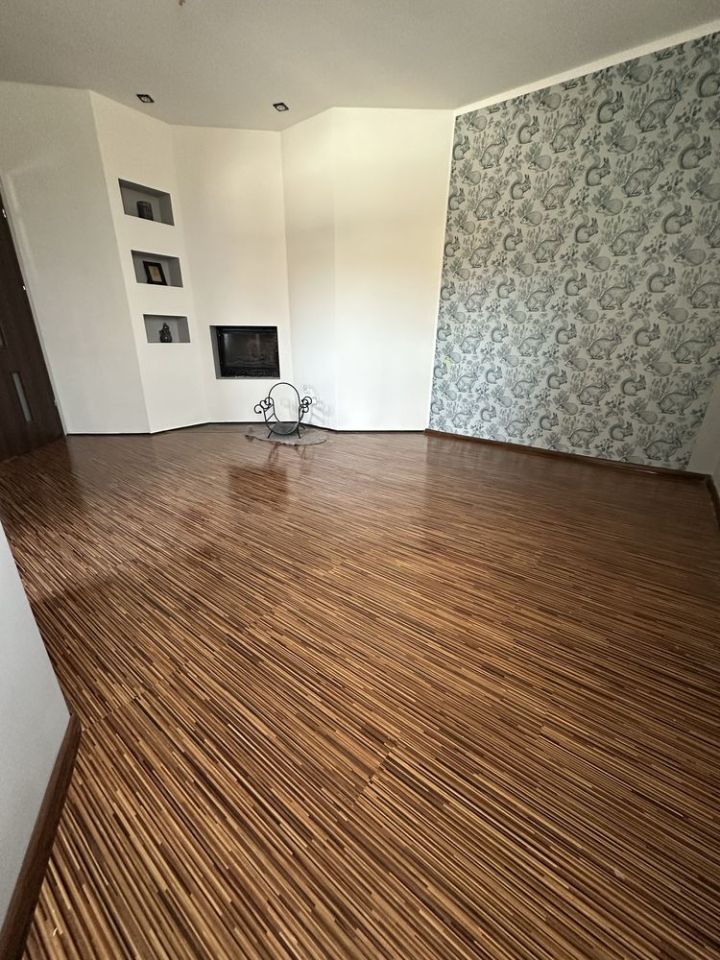 Mieszkanie 5-pokojowe Żagań. Zdjęcie 2