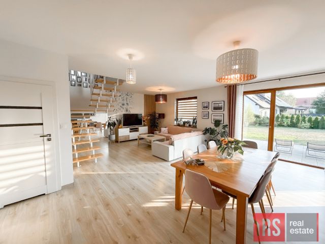 bliźniak, 5 pokoi Gajków, ul. Janowicka. Zdjęcie 4