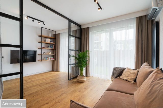 Mieszkanie 2-pokojowe Warszawa Wyczółki, ul. Polki. Zdjęcie 1