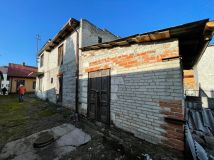 dom wolnostojący, 2 pokoje Bobrowniki, ul. Rynek. Zdjęcie 2