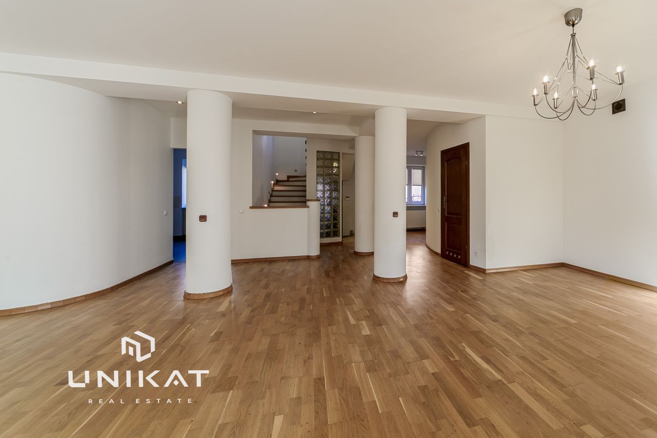 dom szeregowy, 9 pokoi Warszawa Bielany, ul. Hajoty. Zdjęcie 4