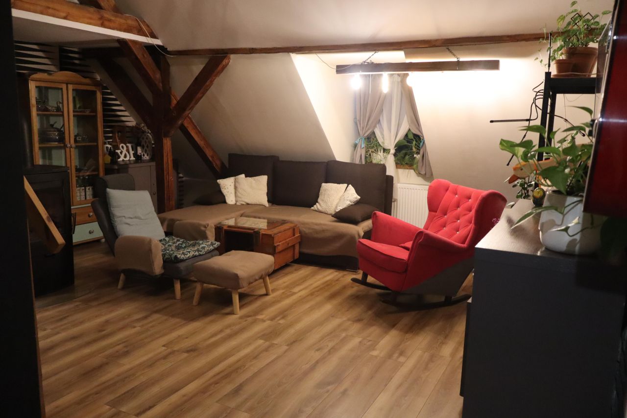 Mieszkanie 4-pokojowe Żagań, ul. Żarska. Zdjęcie 2