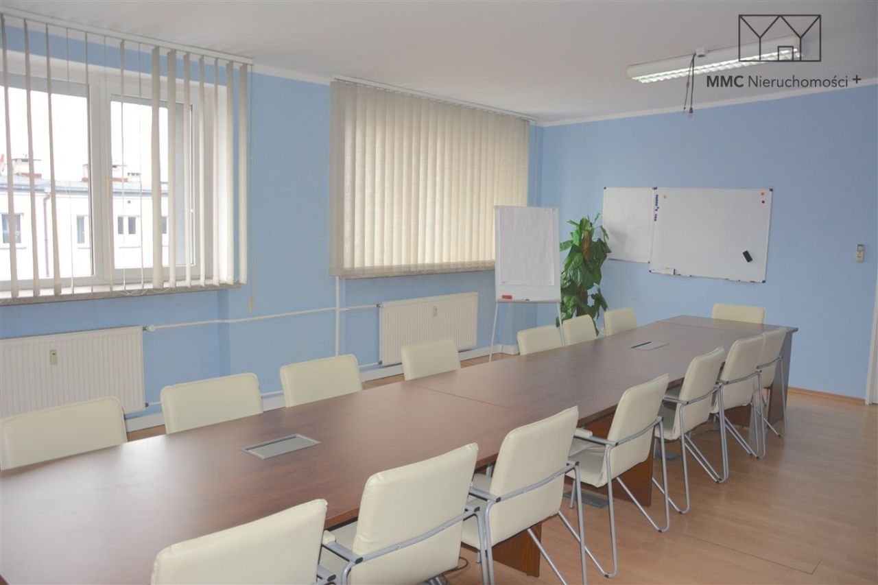 Lokal Chorzów Batory, pl. Stefana Batorego. Zdjęcie 11