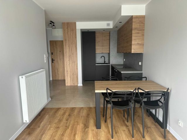 Mieszkanie 2-pokojowe Główna. Zdjęcie 1