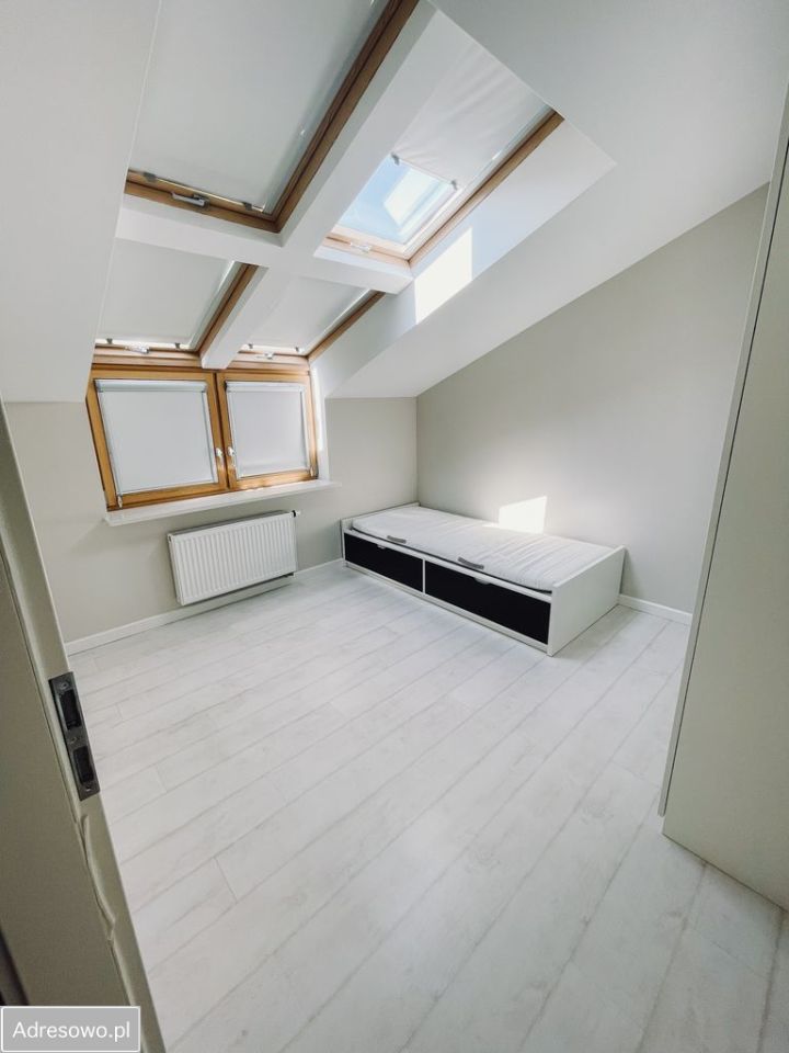 dom szeregowy, 6 pokoi Mysiadło, ul. Wiejska. Zdjęcie 2