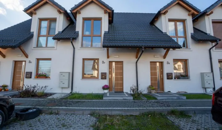 dom szeregowy, 4 pokoje Straszyn