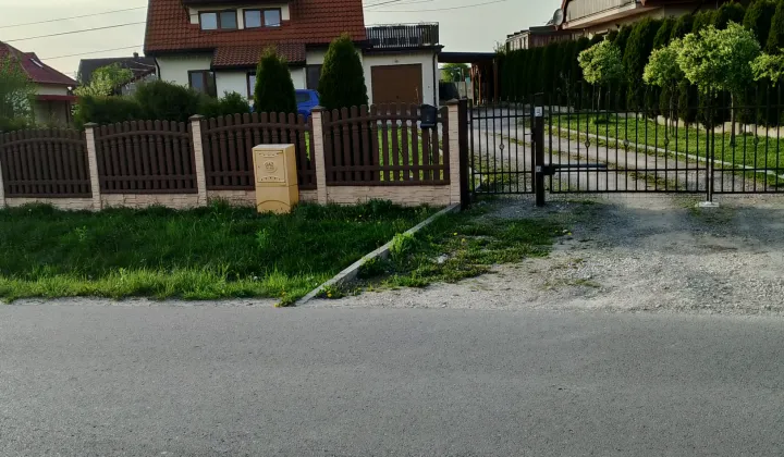 dom wolnostojący, 5 pokoi Brzeziny, Szkolna