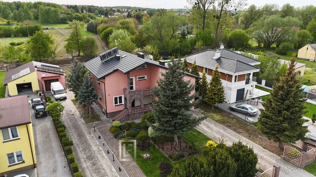 dom wolnostojący, 8 pokoi Kraśnik. Zdjęcie 1