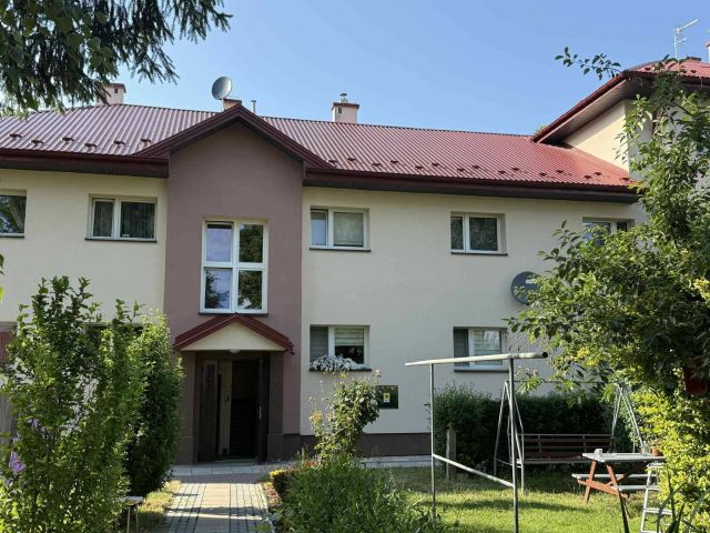 Mieszkanie 3-pokojowe Niedomice Osiedle. Zdjęcie 1
