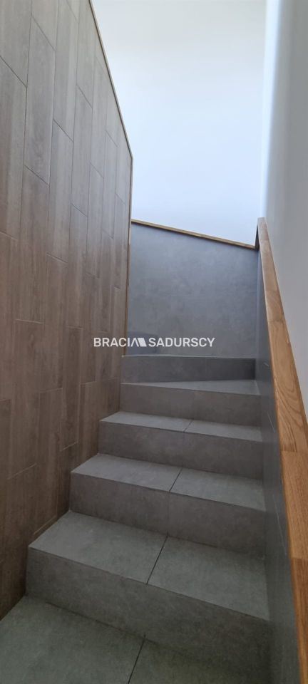 Mieszkanie 10-pokojowe Zabawa. Zdjęcie 24