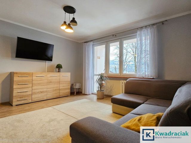 Mieszkanie 3-pokojowe Baligród, ul. Kazimierza Wielkiego. Zdjęcie 1