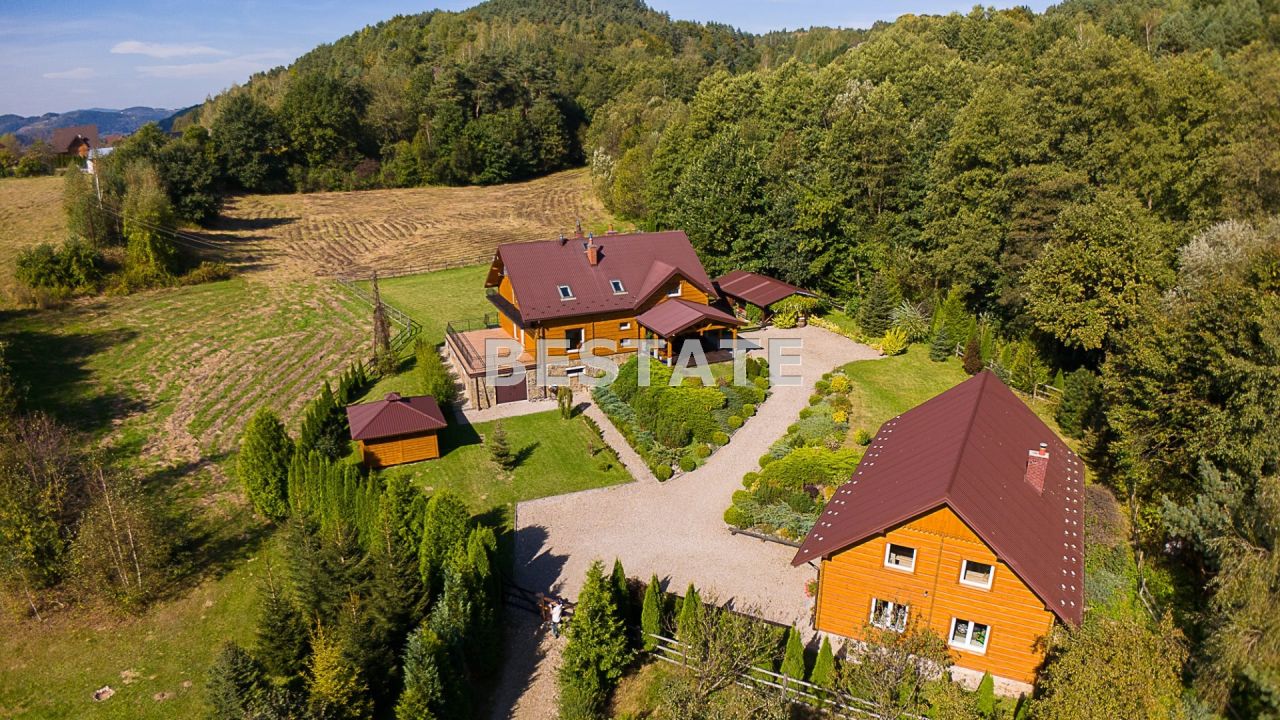 dom wolnostojący, 6 pokoi Roztoka-Brzeziny. Zdjęcie 2