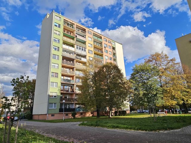 Mieszkanie 3-pokojowe Oława, ul. Sportowa. Zdjęcie 1