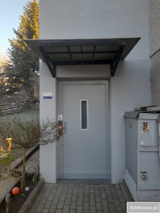 Mieszkanie 3-pokojowe Żary. Zdjęcie 9