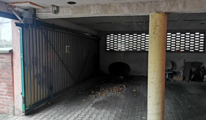 Garaż/miejsce parkingowe Tulce