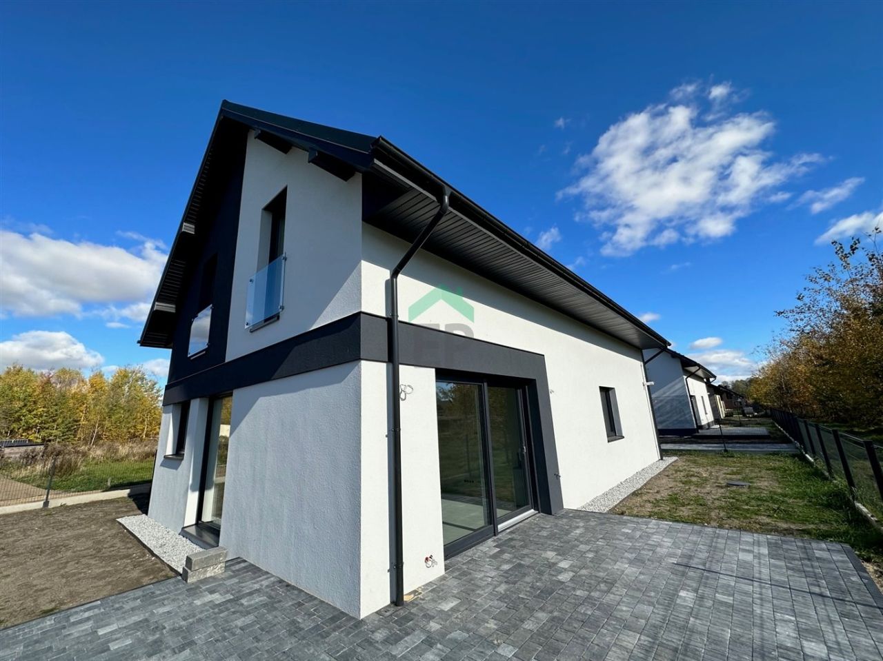 dom wolnostojący, 5 pokoi Częstochowa, ul. Poselska