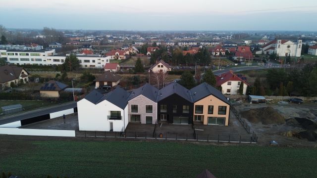 dom szeregowy, 4 pokoje Łady. Zdjęcie 3