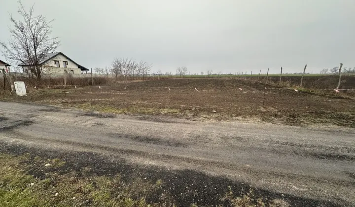 Działka budowlana Sławoszewek