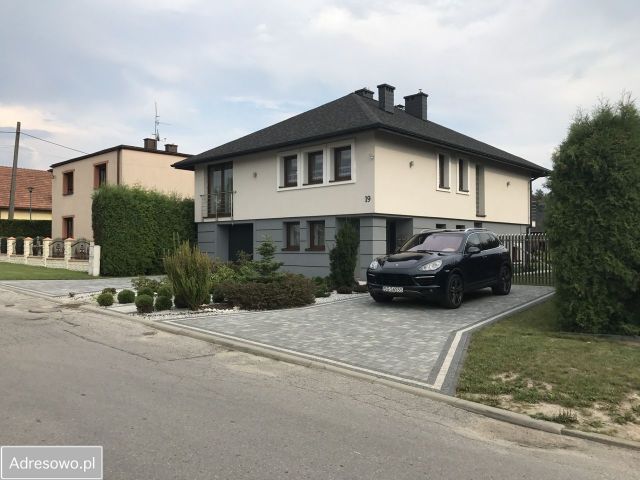 dom wolnostojący, 4 pokoje Lisów, ul. Stawowa. Zdjęcie 1