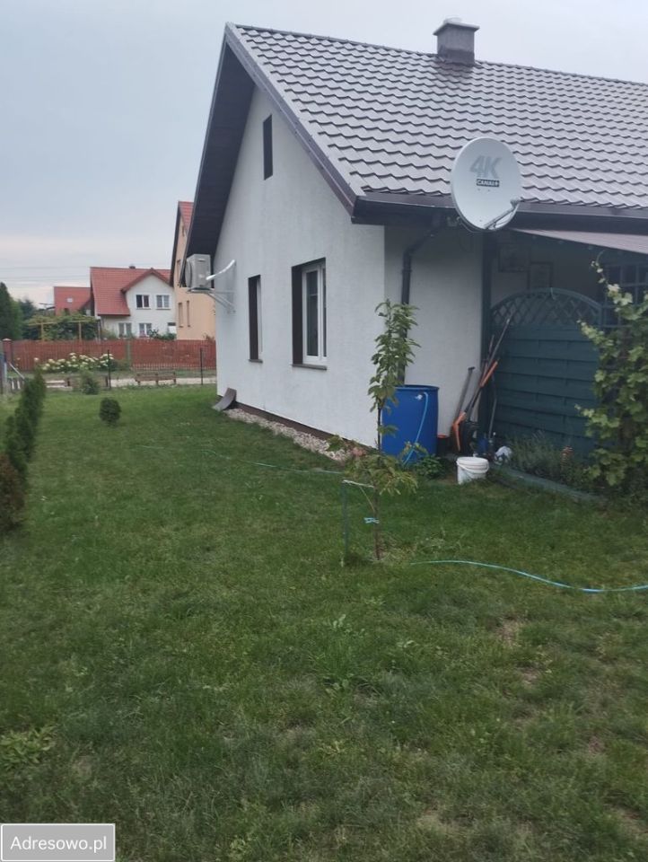 dom wolnostojący, 4 pokoje Piecki, pl. 1 Maja. Zdjęcie 7