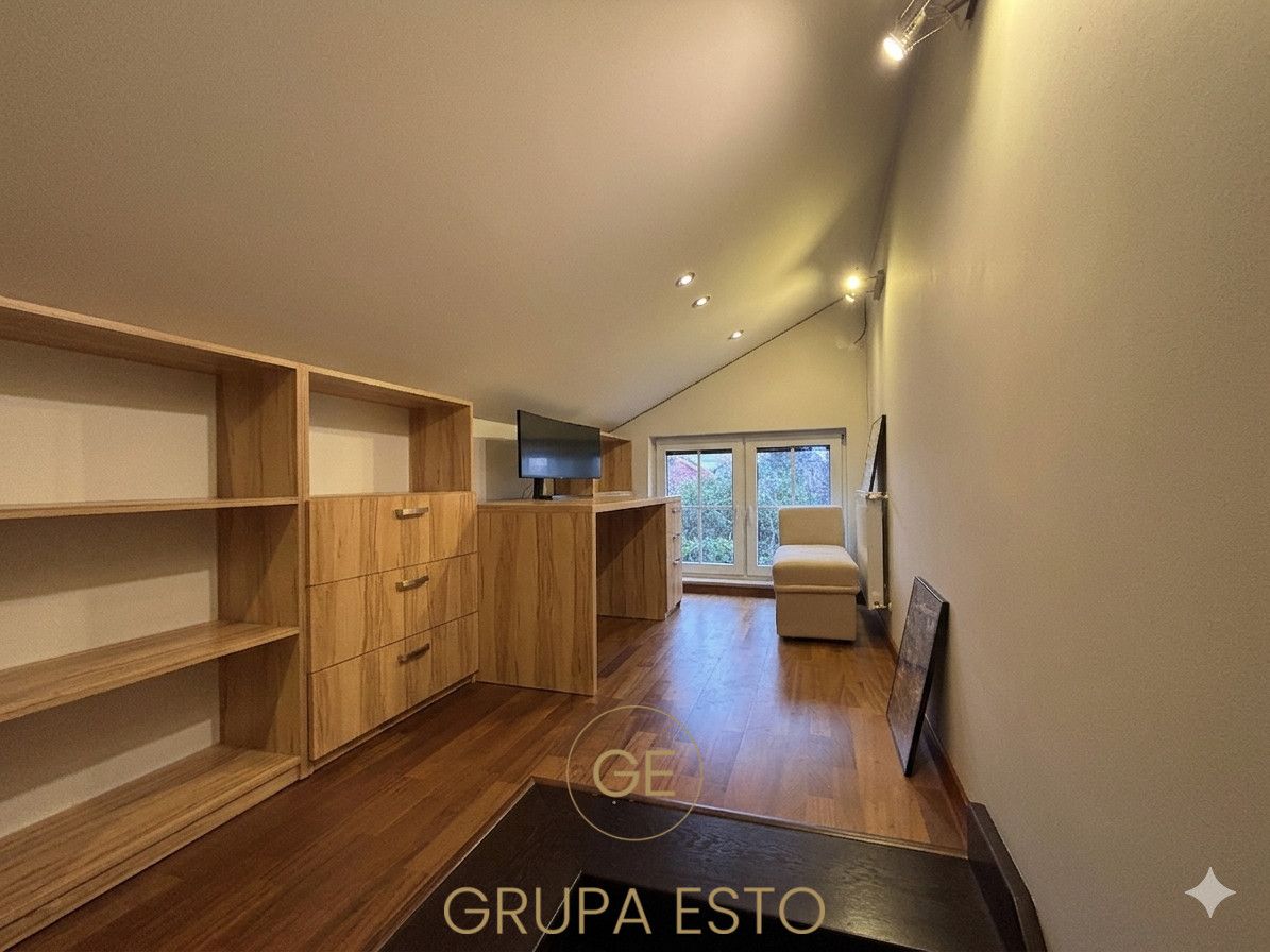 dom wolnostojący, 3 pokoje Kraków Podgórze, ul. Kolonijna. Zdjęcie 2