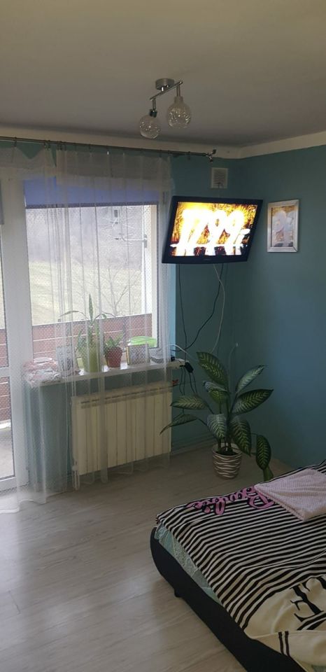 Mieszkanie 3-pokojowe Średnie Wielkie. Zdjęcie 7