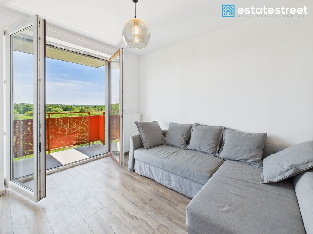 Mieszkanie 3-pokojowe Kraków Czyżyny, ul. bp. Piotra Tomickiego. Zdjęcie 2