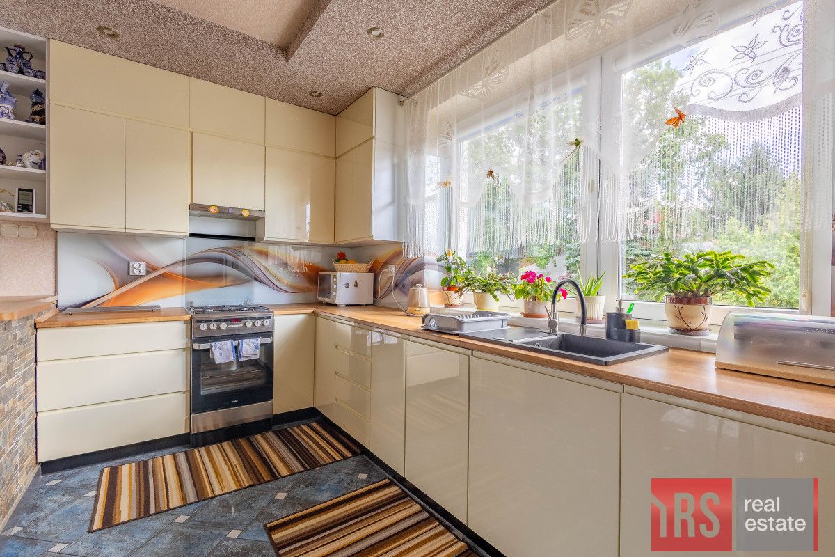 dom wolnostojący, 4 pokoje Laski. Zdjęcie 5