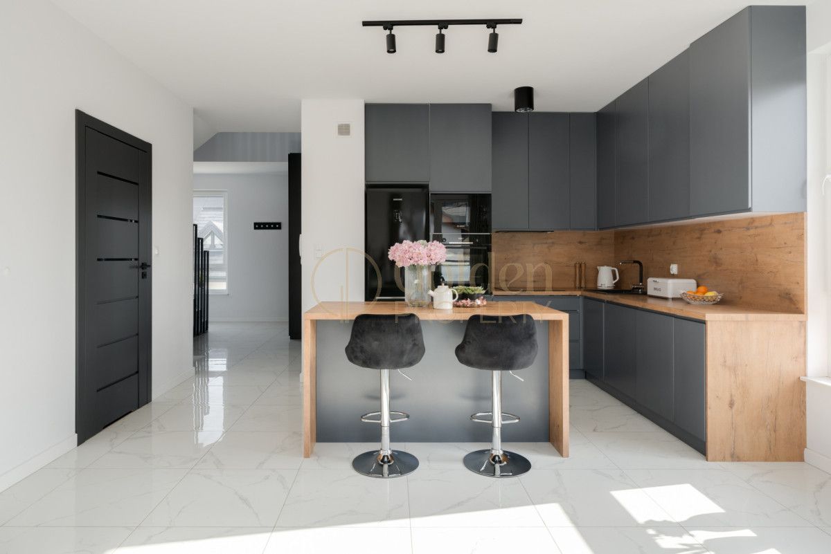 Mieszkanie 4-pokojowe Rumia, ul. Jarzębinowa. Zdjęcie 3