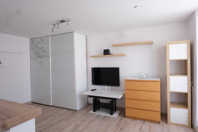 Mieszkanie 1-pokojowe Zgierz. Zdjęcie 1