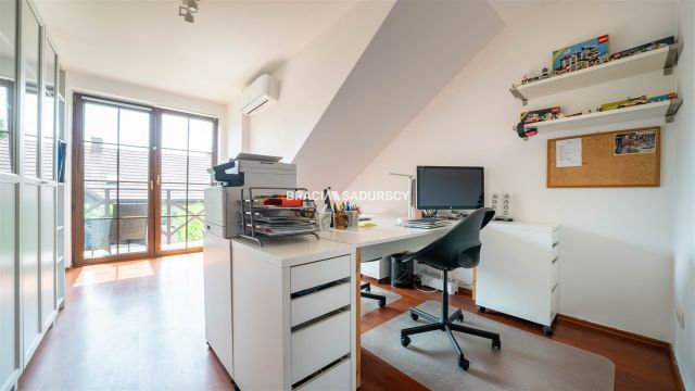 dom szeregowy, 6 pokoi Zabawa. Zdjęcie 28