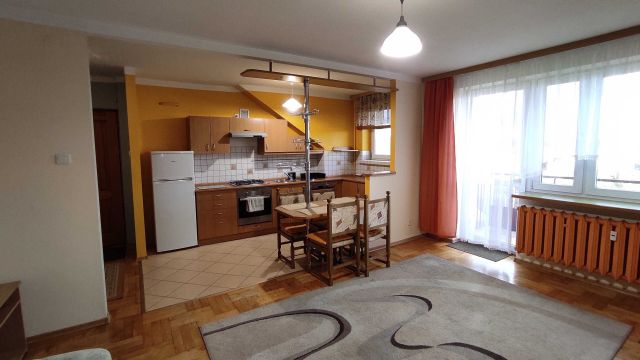 Mieszkanie 3-pokojowe Tarnów, ul. Romana Brandstaettera. Zdjęcie 1