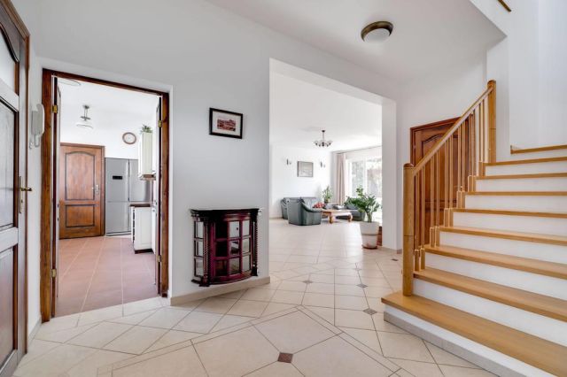 dom wolnostojący, 7 pokoi Warszawa Białołęka, ul. Truskawkowa. Zdjęcie 2