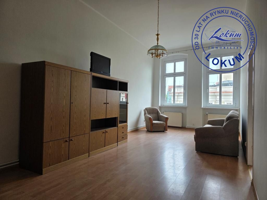 Mieszkanie 4-pokojowe Leszno, pl. Nowy Rynek. Zdjęcie 1