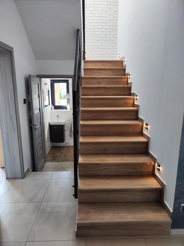 dom wolnostojący, 5 pokoi Burkatów, ul. Osiedle Pogórze. Zdjęcie 7