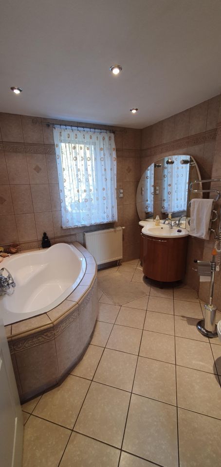 dom wolnostojący, 5 pokoi Knurów, ul. Dębowa. Zdjęcie 9