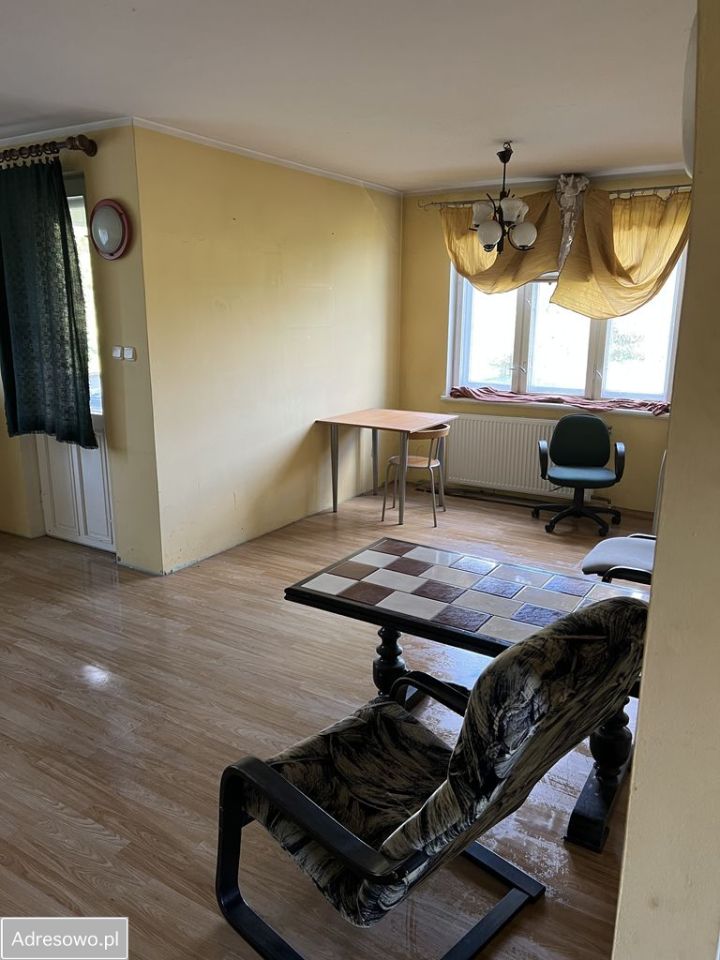 bliźniak, 6 pokoi Węsiory. Zdjęcie 11