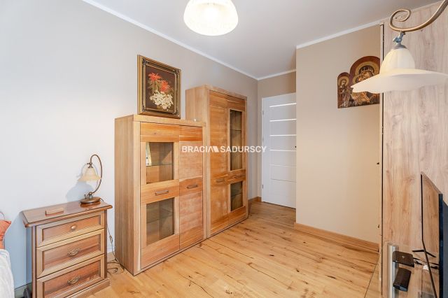 Mieszkanie 3-pokojowe Kraków Swoszowice, ul. Leona Petrażyckiego. Zdjęcie 16