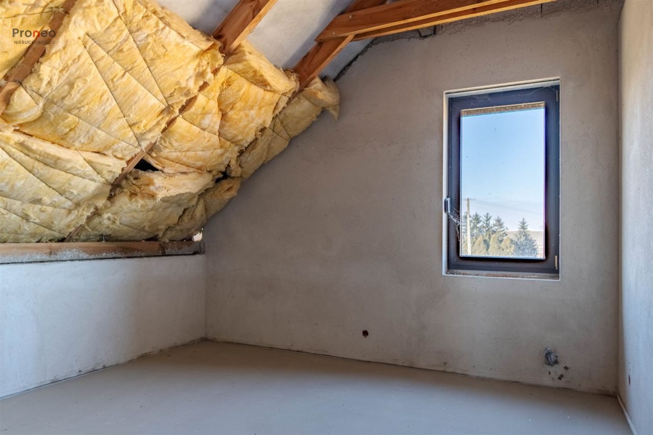 dom wolnostojący, 5 pokoi Święciec. Zdjęcie 13