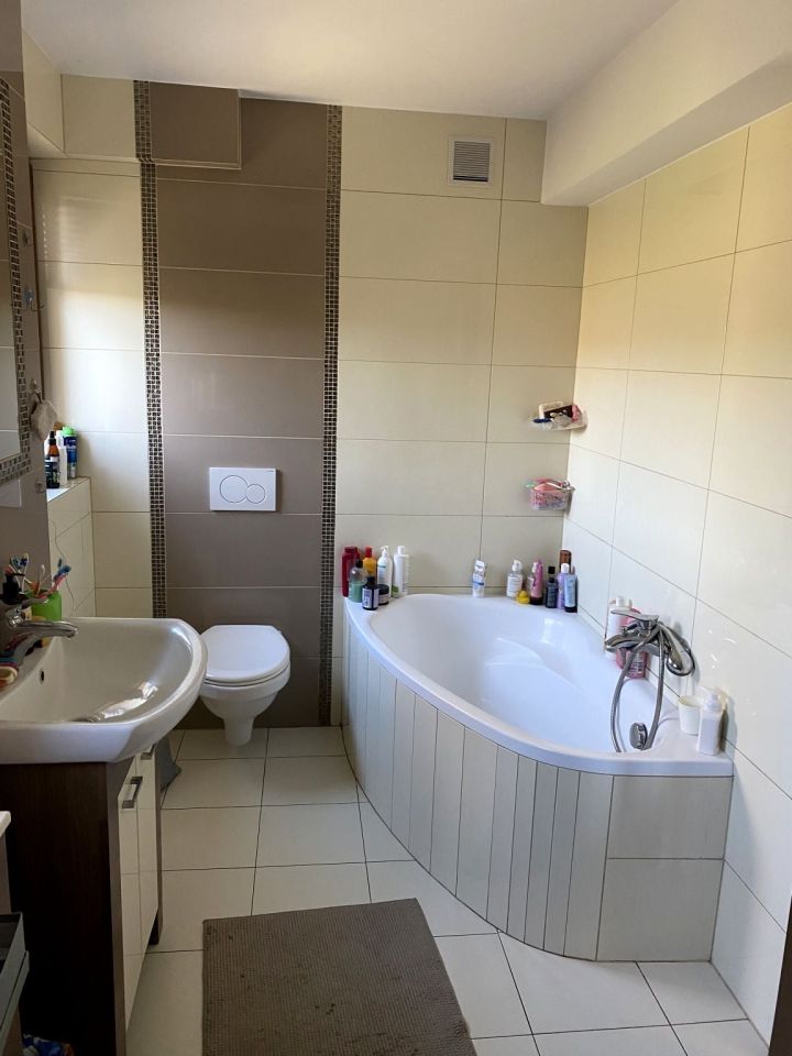 dom wolnostojący, 6 pokoi Stary Sącz. Zdjęcie 3