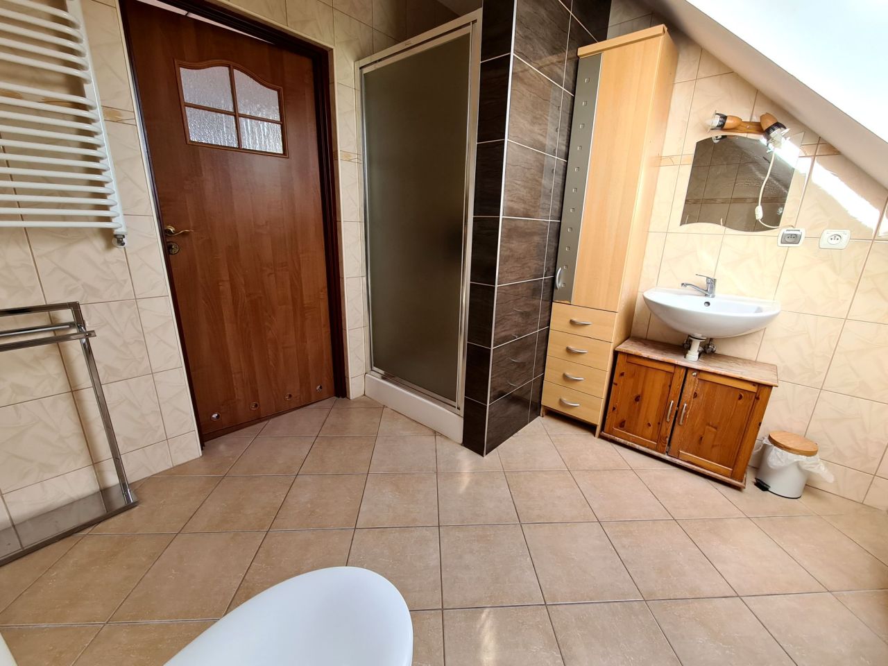 dom wolnostojący, 6 pokoi Ługowina. Zdjęcie 15