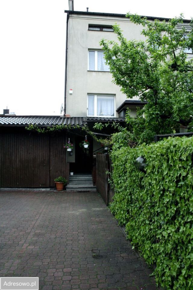 bliźniak, 7 pokoi Radomsko, ul. Młodzieżowa. Zdjęcie 3