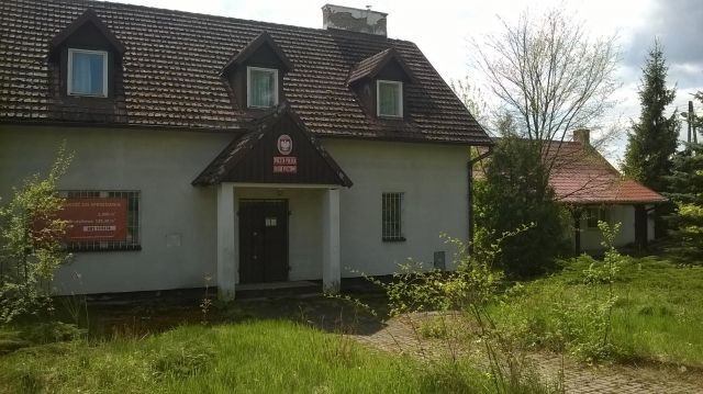 dom wolnostojący, 7 pokoi Kuźnica Żelichowska. Zdjęcie 1