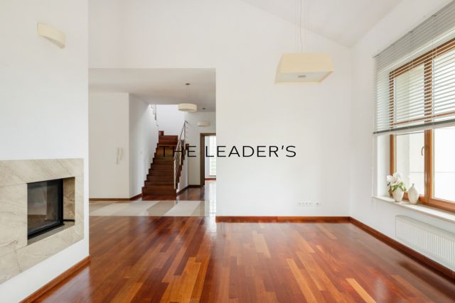 dom wolnostojący, 7 pokoi Bielawa. Zdjęcie 8