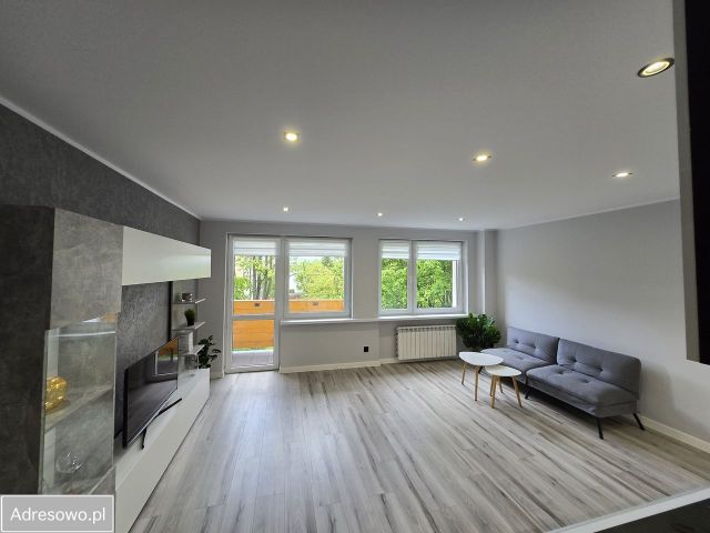 Mieszkanie 3-pokojowe Nowy Sącz, ul. gen. Józefa Hallera. Zdjęcie 1