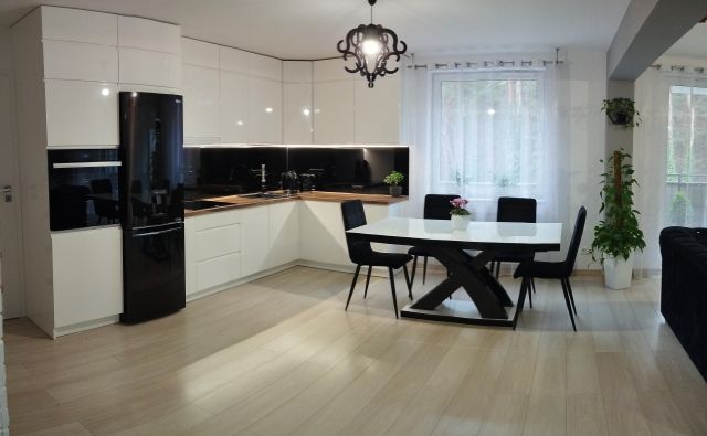 Mieszkanie 3-pokojowe Cedzyna, ul. Świętego Andrzeja. Zdjęcie 1